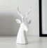 Dekorativní soška jelena bílá