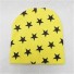 Dětská čepice s hvězdami žlutá