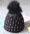 Detská zimná čiapka s kamienkami čierna