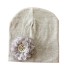 Dievčenská čiapka s kvetinou sivá