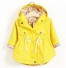 Dievčenský kabát jar/jeseň s bodkami J1886 žltá