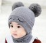 Dziecięca czapka zimowa z pomponami i apaszką szary