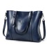 Elegante Damenhandtasche J3182 blau