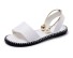 Elegante Damensandalen mit Perlen weiß