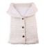 Geacă tricotată din lână cu nasturi E435 alb