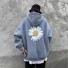 Herren-Sweatshirt mit einer Blume hellblau