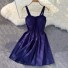 Jednobarevné mini šaty na ramínka tmavě modrá