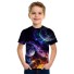 Jungen-T-Shirt mit einer Galaxie B