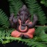 Keramikstatuette des Gottes Ganesha rot