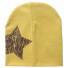 Lekka czapka dziecięca z nadrukiem gwiazdy J3131 żółty