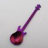 Lyžička v tvare gitary fialová