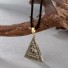 Naszyjnik męski w kształcie piramidy złoto