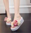 Női platform flip-flop papucs virágokkal fehér