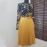 Rochie cu o fustă plisată galben