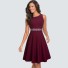 Rochie monocromă cu dantelă burgundy