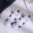 Skarpety damskie z liśćmi konopi biały