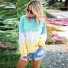 Tęczowy sweter damski jasnoniebieski