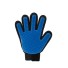 vyčesávacia rukavice modrá