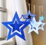 Závesná dekorácia s hviezdami modrá