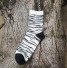 Zebra motívumú férfi zokni fehér